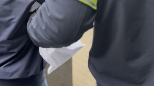 Był poszukiwany i jeździł na zakazie