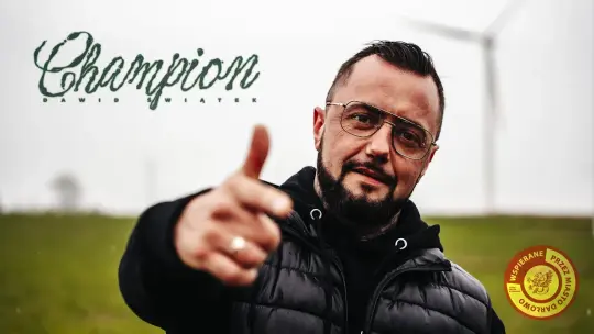 Dawid Świątek prezentuje „Champion” – motywacyjny singiel o sile, walce i powrocie po kryzysie