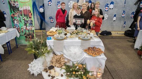 Pokaz wigilijnych stołów