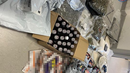 Policja zabezpieczyła blisko 35 kg narkotyków i ponad 38 tys. zł w gotówce
