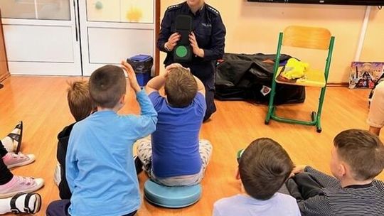 Policjanci u przedszkolaków Policjanci u przedszkolaków