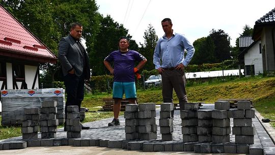 Pomiłowo: Na plus zmienia się teren przy świetlicy