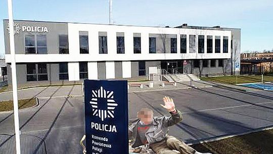 Przyjechał sprawdzić, czy jest trzeźwy...