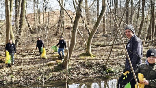 Zebrali śmieci wędkarskie (i nie tylko)