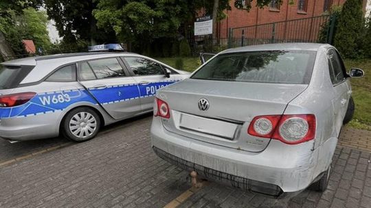 Rusinowo: Zjechał na parking i zasnął za kierownicą. Miał ponad 2 promile alkoholu!