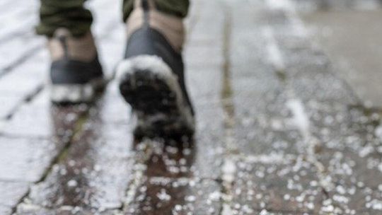 Sławno: List czytelnika - oblodzone chodniki! Sławno: List czytelnika - oblodzone chodniki!