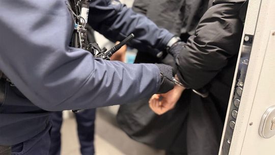 Sześciu poszukiwanych zatrzymanych w zaledwie dwa dni Sześciu poszukiwanych zatrzymanych w zaledwie dwa dni