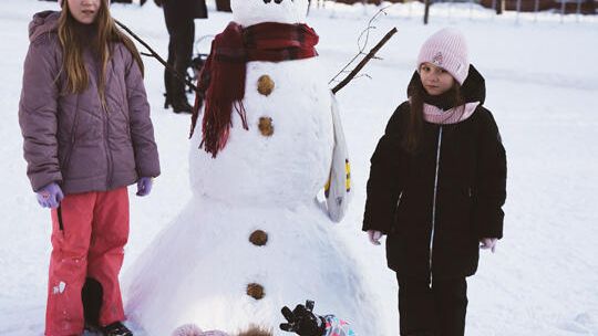 W Darłowie lepili bałwany