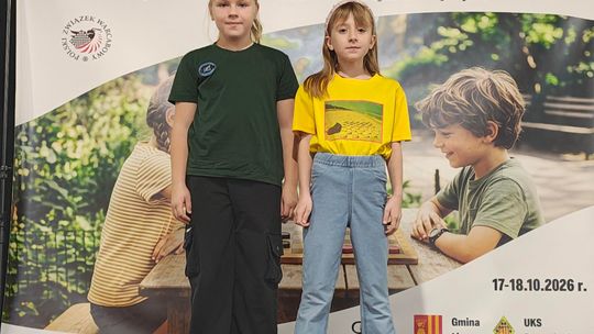 Wanessa i Zofia w czołówce mistrzostw Polski w warcabach stupolowych do lat 8