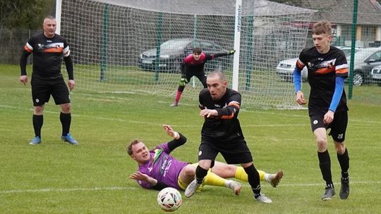 Wrzos Wrześnica – Strong Zielenica 3:2 (1:2)