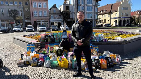 Zbiórka karmy trwa - z minuty na minutę jest jej coraz więcej