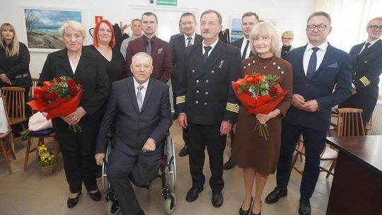 Zdzisław Ludwikowski i Jerzy Świątek z tytułami „Zasłużony dla Powiatu Sławieńskiego”. Zdzisław Ludwikowski i Jerzy Świątek z tytułami „Zasłużony dla Powiatu Sławieńskiego”.