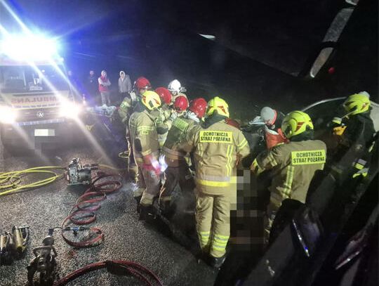 Sulechowo: Groźny wypadek, kierowca - zakleszczony w pojeździe