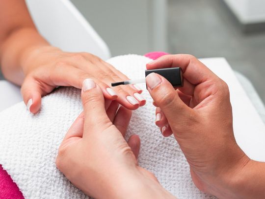 5 powodów, dla których hybrydy do paznokci są idealnym rozwiązaniem dla zabieganych kobiet