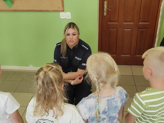 Bezpieczna droga do szkoły ze sławieńskimi policjantami