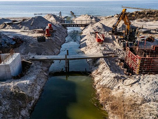 Budowa kładki pieszo-rowerowej nad przekopem jeziora Kopań