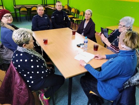 Bukowo Morskie: Spotkanie darłowskich dzielnicowych z seniorami