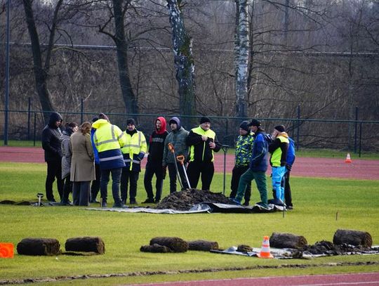 Co dalej z murawą stadionu?