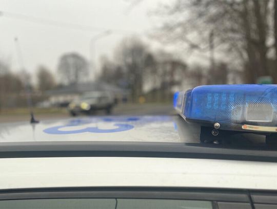 Darłowo: 17- latek uczył się prowadzić auto pod okiem 20 - letniej koleżanki.