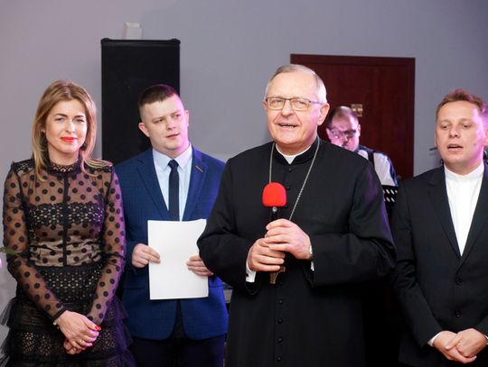 Darłowo:  Balowali, aby wspomóc hospicjum