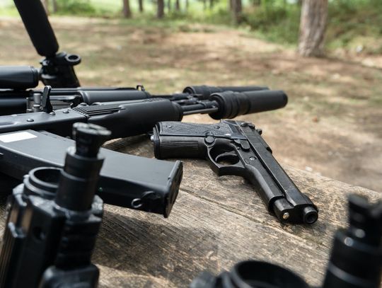 Jak bezpiecznie przewozić repliki broni w samochodzie? Jak bezpiecznie przewozić repliki broni w samochodzie?