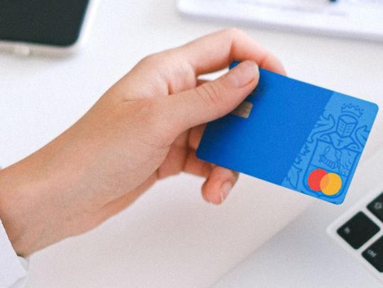 Jak oceniać oferty karty kredytowej?