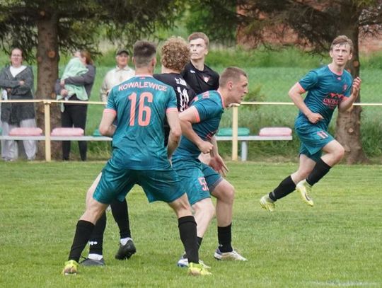LZS Kowalewice - Viktoria II/KS Skibno 3:2 (2:2)