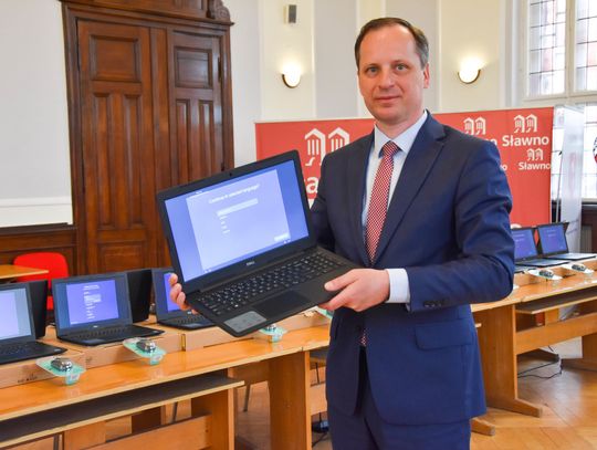 Nowe laptopy dla sławieńskich uczniów 