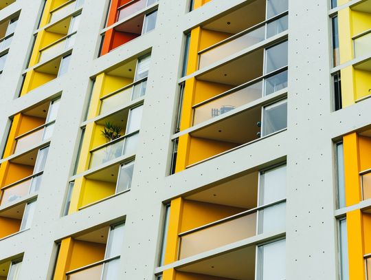 Osłonki na balkon - jakie wybrać?