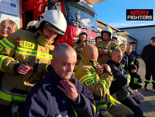 OSP z Janiewic i Sławska w akcji #zgaśmyraka. Strażacy wspierają dzieci chore na raka i nominują kolejne jednostki