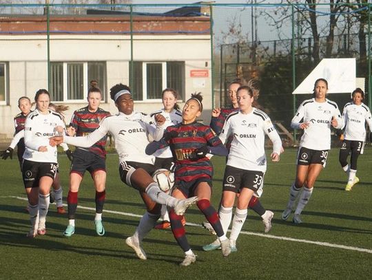 Piłka Nożna  Piękno kobiecego futbolu: Pogoń Szczecin – Orlen Gdańsk 1:0
