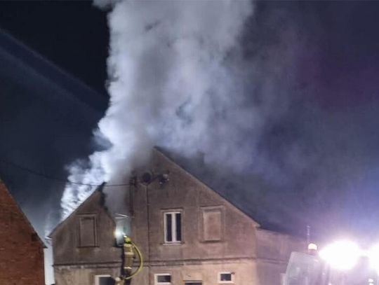 Pożar w Krupach zniszczył mieszkanie rodziny z trójką dzieci. Potrzebna pomoc w remoncie i powrocie do domu