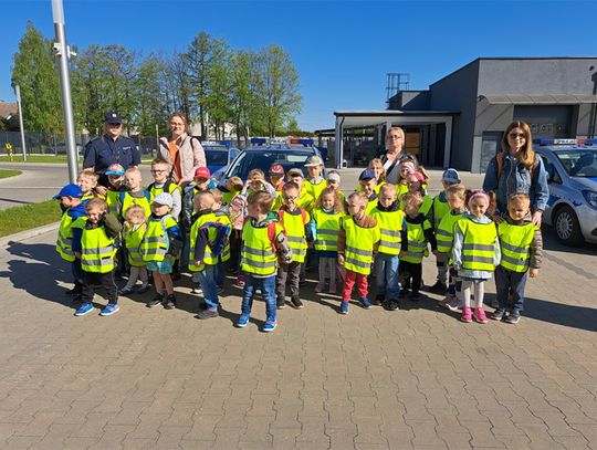 Przedszkolaki z wizytą w Komendzie Policji w Sławnie