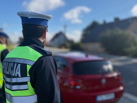 Sławieńscy policjanci promują ogólnopolską kampanię