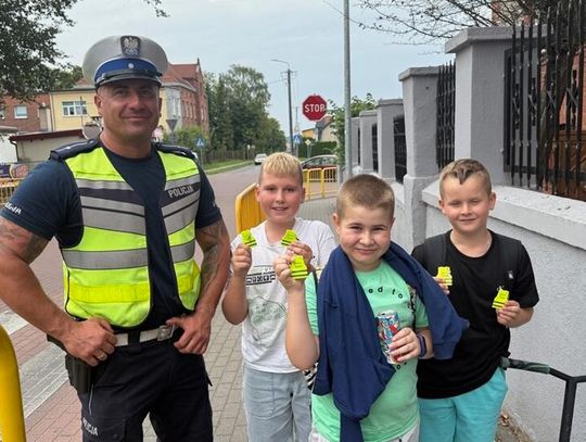 Sławieńscy policjanci wspierają najmłodszych