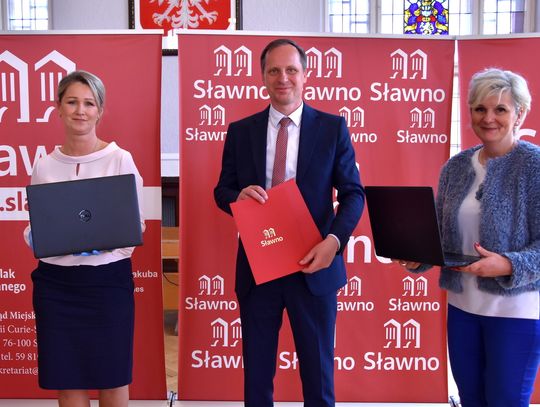 Sławno: Laptopy dla sławieńskich szkół już przekazane