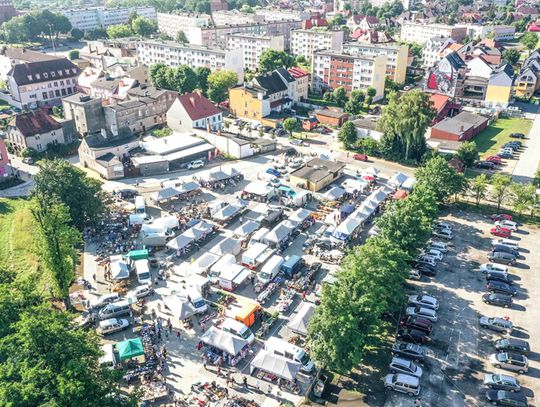 Sławno: Od dziś został przywrócony handel na utwardzonej części targowiska miejskiego przy ul. Mickiewicza w Sławnie.