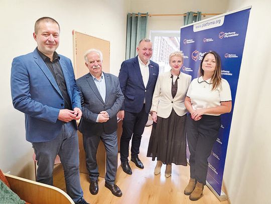 Sławno: Otworzyli nowe biuro poselsko - senatorskie