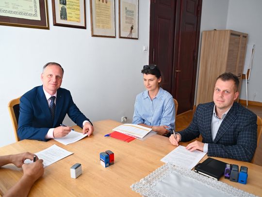 Sławno  Podpisano umowę na przebudowę placu Wyszyńskiego