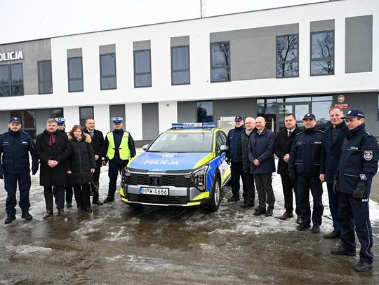 Sławno: Uroczyste przekazanie nowego radiowozu Kia Sportage dla policji