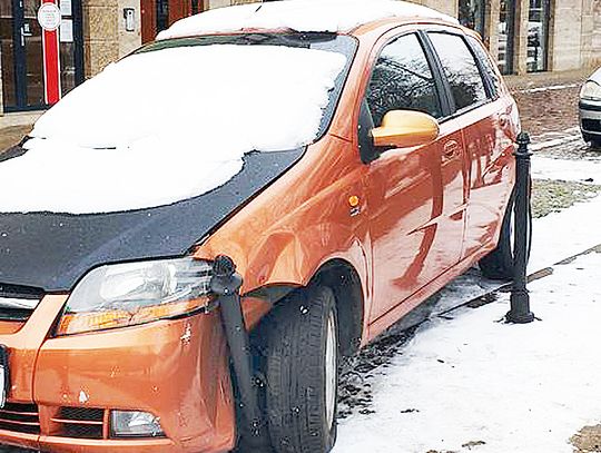 Sławno Uszkodził dwa pojazdy. Daleko nie uciekł...