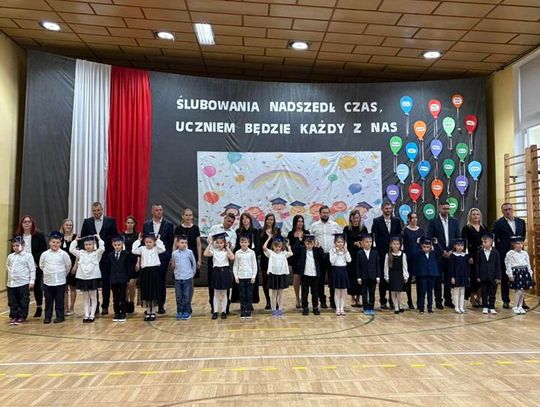 Ślubowanie Klas Pierwszych w Ostrowcu