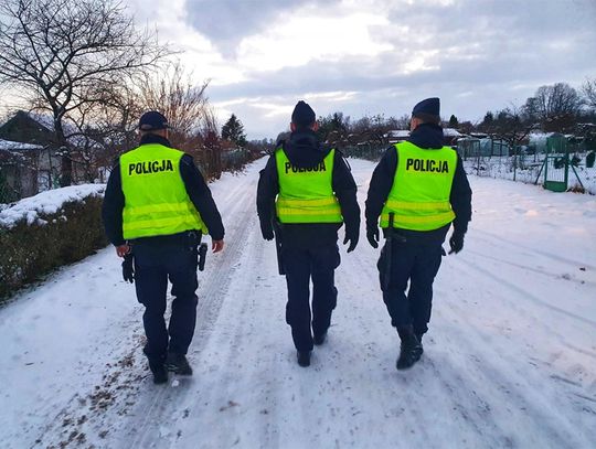 SŁUCHACZE ZE SZKOŁY POLICJI W SŁUPSKU NA ULICACH POWIATU SŁAWIEŃSKIEGO