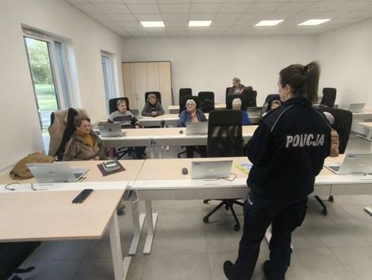 Spotkanie sławieńskich mundurowych z seniorami