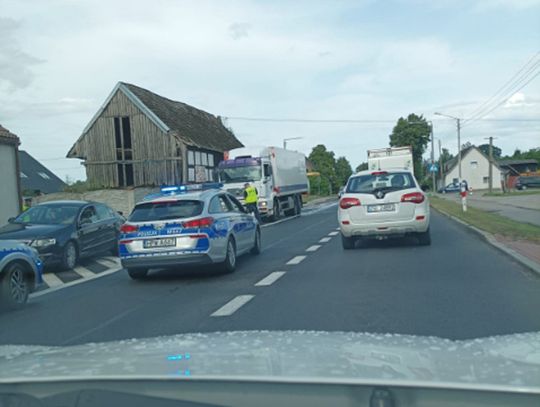 Warszkowo: Ciężarówką w tył osobówki