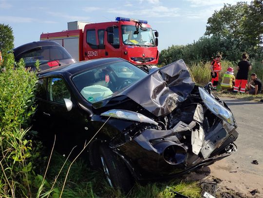 Wicie-Barzowice: chwila nieuwagi i Nissan pod przyczepą