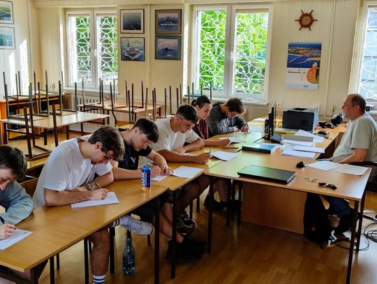 Wszyscy zdali kurs CNC. Ostatnie certyfikaty rozdane w projekcie dla powiatu sławieńskiego