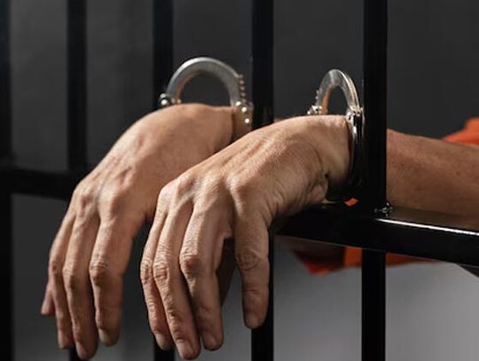 Zatrzymany do kontroli - okazało się, że był poszukiwany Zatrzymany do kontroli - okazało się, że był poszukiwany