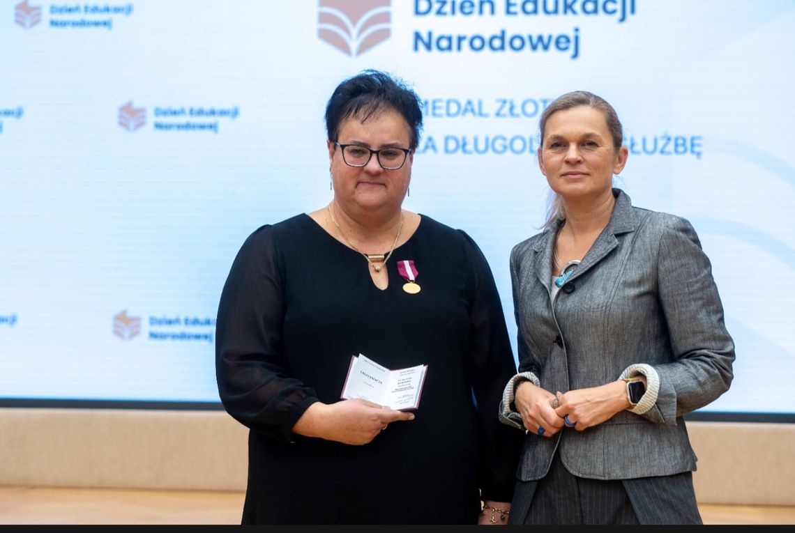Anna Michlewicz z Malechowa uhonorowana Złotym Medalem za Długoletnią Służbę Anna Michlewicz z Malechowa uhonorowana Złotym Medalem za Długoletnią Służbę