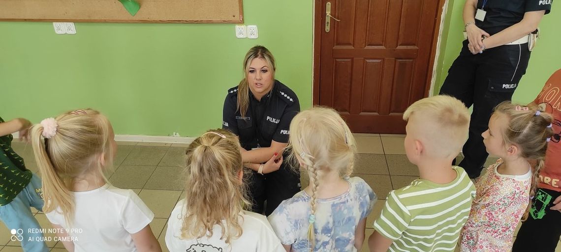 Bezpieczna droga do szkoły ze sławieńskimi policjantami